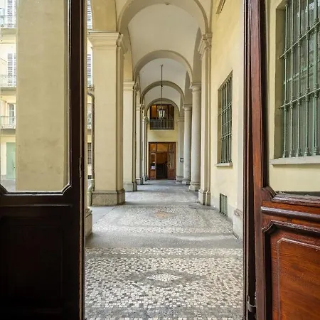 Moleloca - Sotto Il Portico *